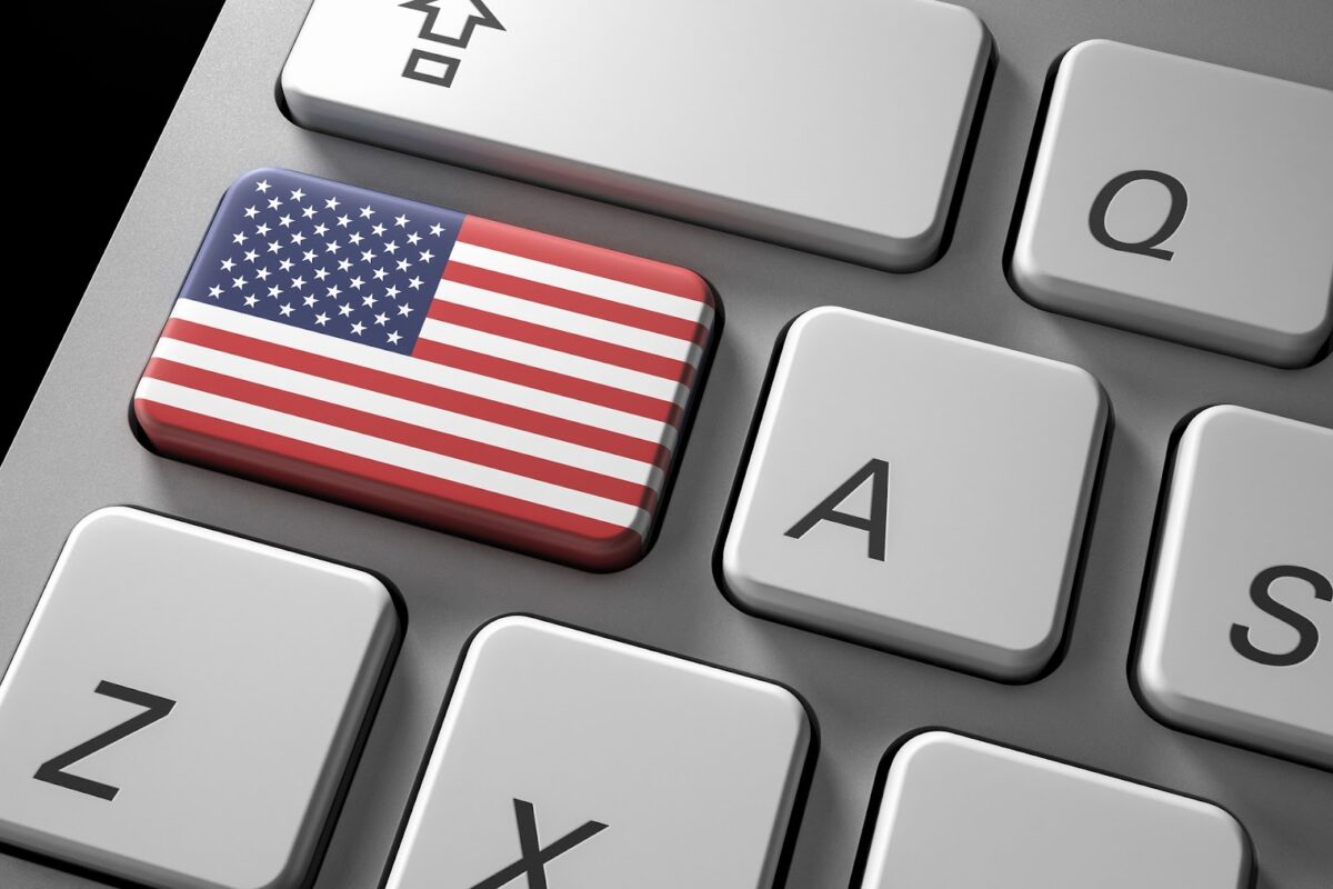Keyboard with US Flag as caps lock.