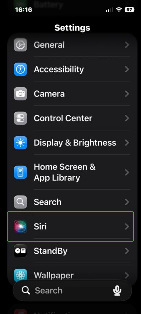 iPhone Settings menu with Siri selected.